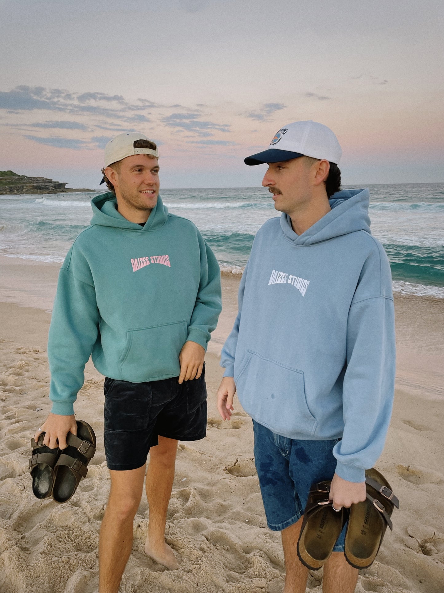 SURF FLEECE HOODIE SKY (PRE-ORDER)