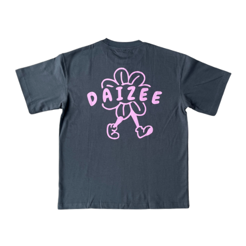 LAZY DAIZEE COTTON TEE PEBBLE